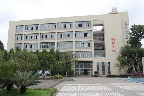 成都市建筑職業(yè)中專學(xué)校地址在哪里