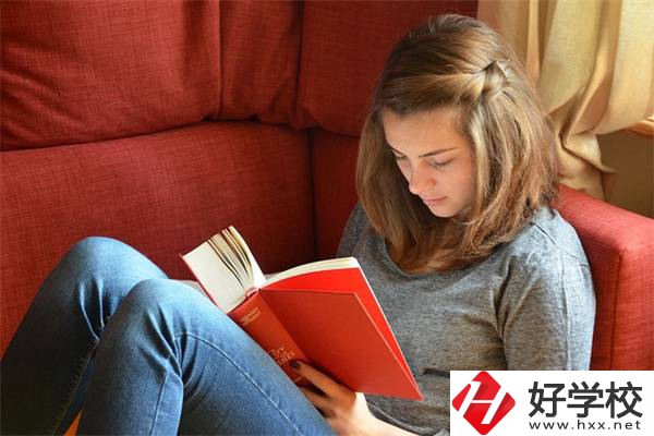 在湖南考不上高中怎么辦？女孩學(xué)點什么好？