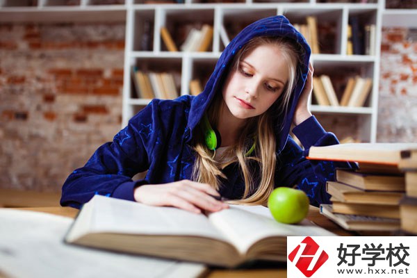 南岳區(qū)職業(yè)中等專業(yè)學(xué)校有哪些專業(yè)？