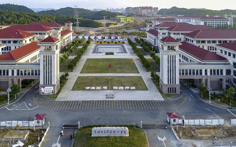 2024年樂山市醫(yī)藥科技學(xué)校有哪些專業(yè)